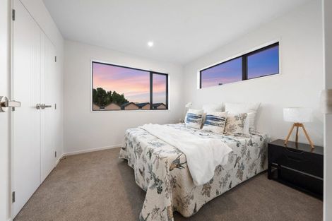 Photo of property in 4/12 Arney Road, Ranui, Auckland, 0612