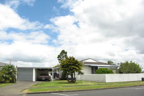 Photo of property in 4b Collie Road, Pukekohe, 2120