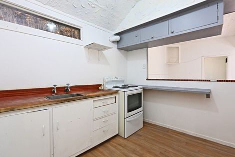 Photo of property in 80 Shakespeare Road, Bluff Hill, Napier, 4110