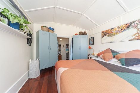 Photo of property in 83 Apu Crescent, Lyall Bay, Wellington, 6022