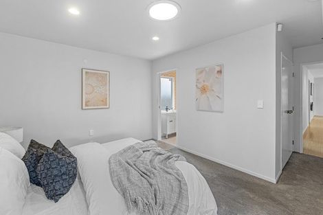 Photo of property in 7 Wattle Street, New Lynn, Auckland, 0600