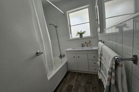 Photo of property in 24 Winchester Street, Levin, 5510