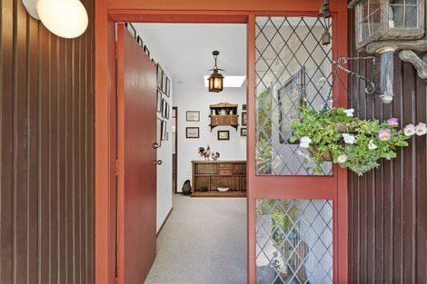 Photo of property in 90 Glencoe Road, Browns Bay, Auckland, 0630