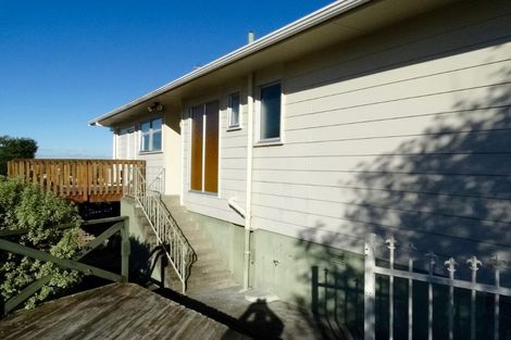 Photo of property in 28 Felgrove Street, Glendene, Auckland, 0602