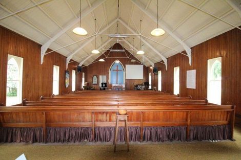 Photo of property in 5 Laura Street, Kelston, Auckland, 0602