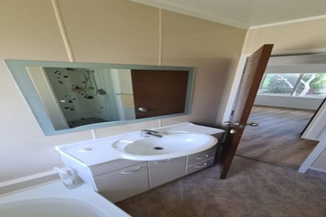 Photo of property in 28 Glynnbrooke Street, Te Atatu South, Auckland, 0610