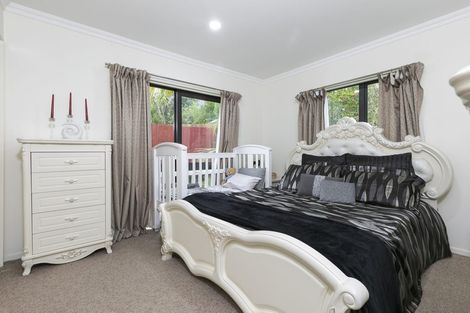 Photo of property in 27 Ellis Avenue, Mount Roskill, Auckland, 1041