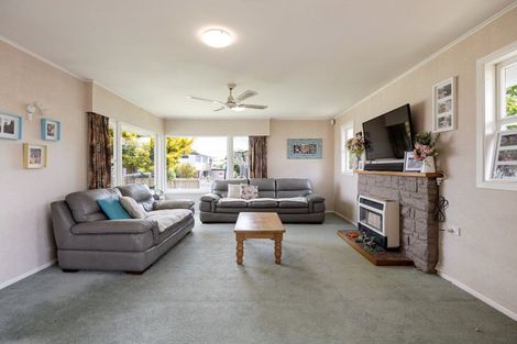 Photo of property in 10 Paulette Place, Queenwood, Hamilton, 3210