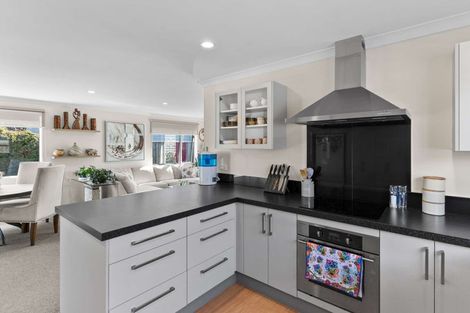 Photo of property in 17 Pounamu Place, Pegasus, 7612