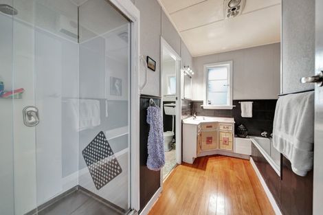 Photo of property in 37 Cracroft Street, Waitara, 4320