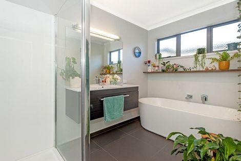 Photo of property in 50 Sterling Park, Lytton West, Gisborne, 4010