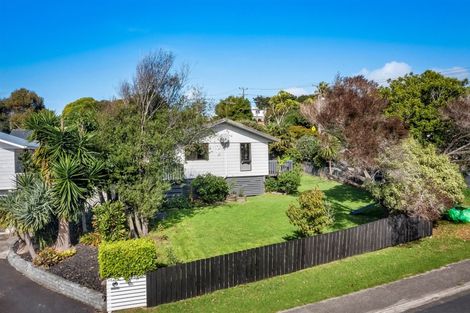 Photo of property in 1/26 Waiora Road, Stanmore Bay, Whangaparaoa, 0932