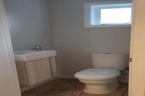 Photo of property in 10 Symonds Street, Onehunga, Auckland, 1061