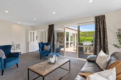 Photo of property in 40 Pitcairn Crescent, Bryndwr, Christchurch, 8053