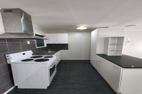 Photo of property in 2/34 Shifnal Drive, Randwick Park, Auckland, 2105