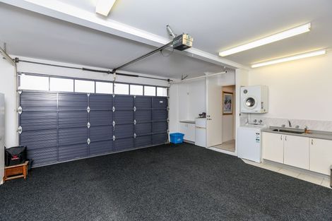 Photo of property in 2-6 Hamblyn Street, Strandon, New Plymouth, 4312