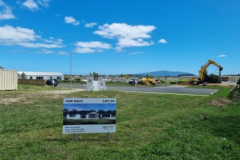 Photo of property in 49 Matenga Street, Waikanae, 5036