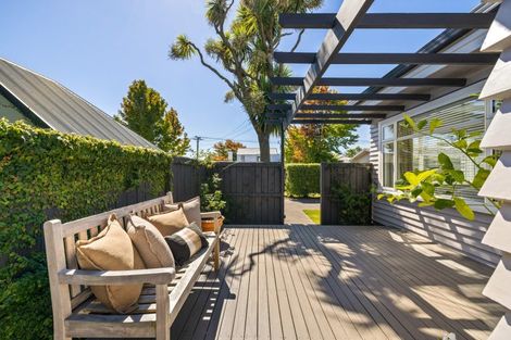 Photo of property in 131 Hamilton Avenue, Ilam, Christchurch, 8041