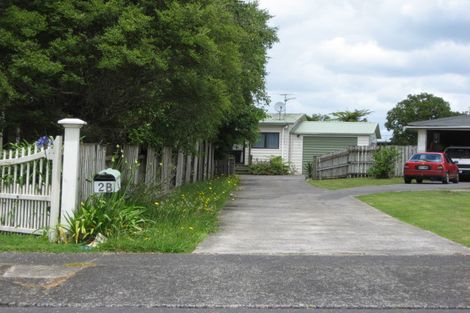 Photo of property in 2b Collie Road, Pukekohe, 2120