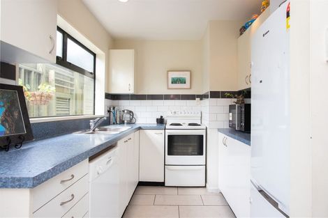 Photo of property in 2/9 Braemar Place, Avonside, Christchurch, 8061