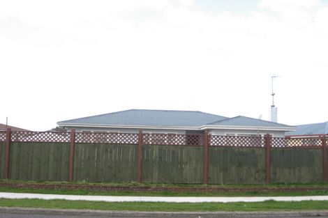 Photo of property in 14 Hillary Crescent, Maraenui, Napier, 4110