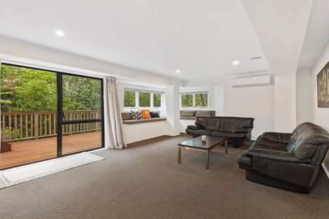 Photo of property in 21 Homewood Place, Chatswood, Auckland, 0626