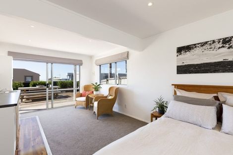 Photo of property in 2/65 Castor Bay Road, Castor Bay, Auckland, 0620