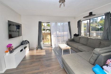 Photo of property in 2/47 Flaxdale Street, Birkdale, Auckland, 0626