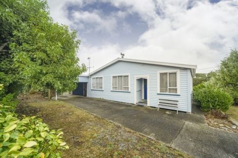 Photo of property in 2 Rira Street, Marton, 4710