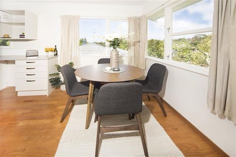Photo of property in 39 Lynden Avenue, Hillcrest, Auckland, 0627