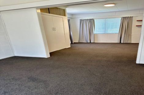 Photo of property in 2/23 Waitemata Road, Hauraki, Auckland, 0622