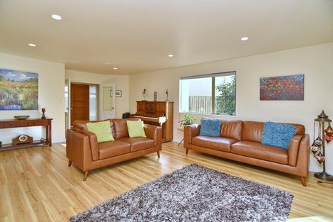 Photo of property in 114b Avonhead Road, Avonhead, Christchurch, 8042