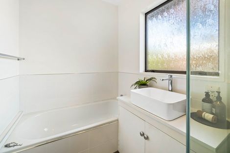 Photo of property in 2/30 Celia Street, Redcliffs, Christchurch, 8081