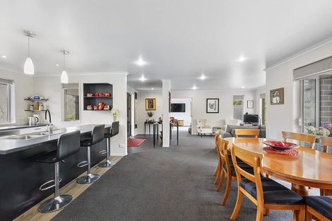 Photo of property in 572 Carrington Road, Hurworth, New Plymouth, 4371