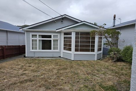 Photo of property in 83 Eden Street, Island Bay, Wellington, 6023