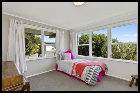 Photo of property in 73 Walter Road, Lowry Bay, Lower Hutt, 5013