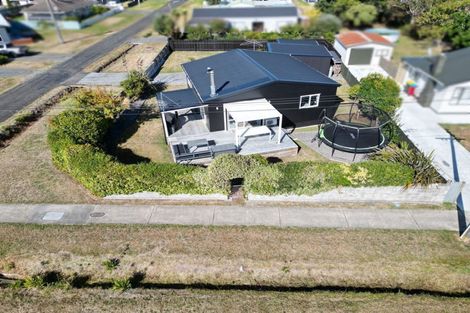Photo of property in 8a Te Awa Street, Foxton Beach, Foxton, 4815