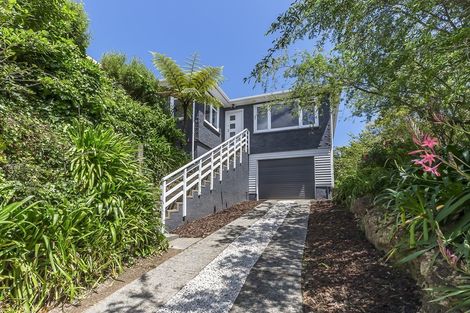Photo of property in 243 Main Road, Tawa, Wellington, 5028