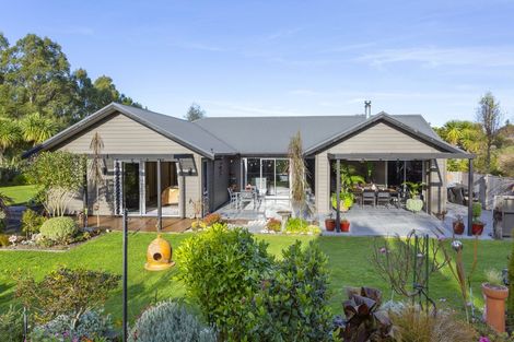 Photo of property in 21 Stewart Glen, Acacia Bay, Taupo, 3385