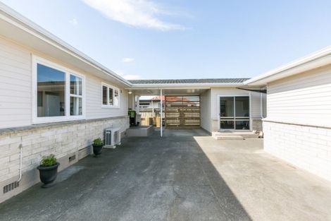 Photo of property in 27 Wharerangi Road, Tamatea, Napier, 4112