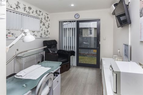 Photo of property in 239 Breezes Road, Aranui, Christchurch, 8061