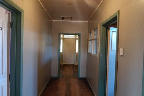 Photo of property in 129 Russell Street, Westport, 7825