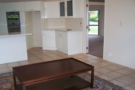 Photo of property in 42 Matterhorn Crescent, Northpark, Auckland, 2013