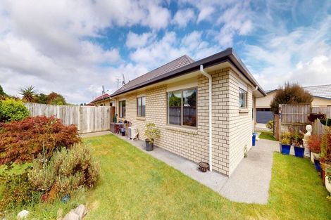 Photo of property in Trackside Villas, 30/91 Mako Mako Road, Levin, 5510