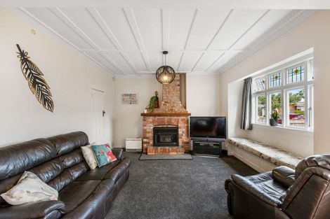 Photo of property in 1 Ngapuhi Street, Saint Johns Hill, Whanganui, 4501
