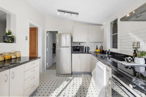 Photo of property in 114 Wallace Street, Mount Cook, Wellington, 6021