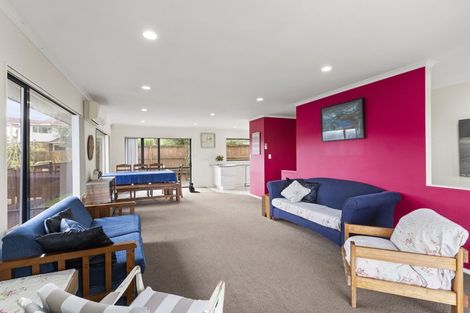 Photo of property in 18 Navan Place, Dannemora, Auckland, 2016