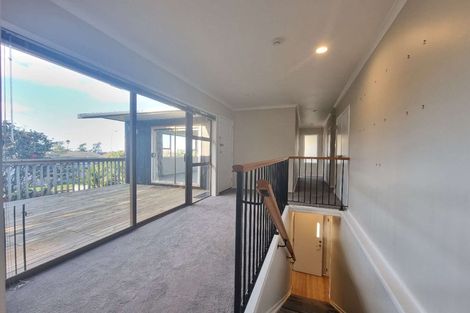 Photo of property in 4 King Richard Place, Browns Bay, Auckland, 0630