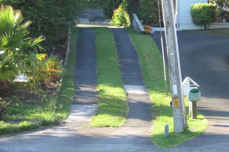 Photo of property in 2/60 Glencoe Road, Browns Bay, Auckland, 0630