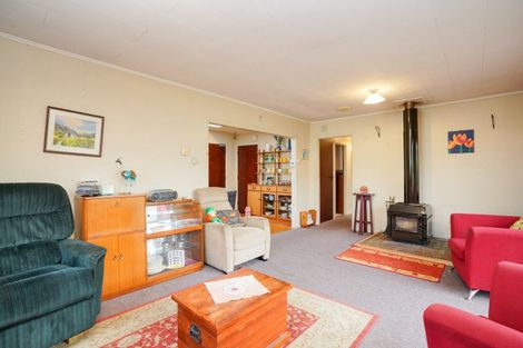 Photo of property in 28 Dunns Road, Otatara, Invercargill, 9879